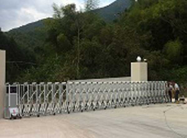 喜迎龍巖出安智能電動伸縮門進駐龍巖岅寮嶺監(jiān)測站