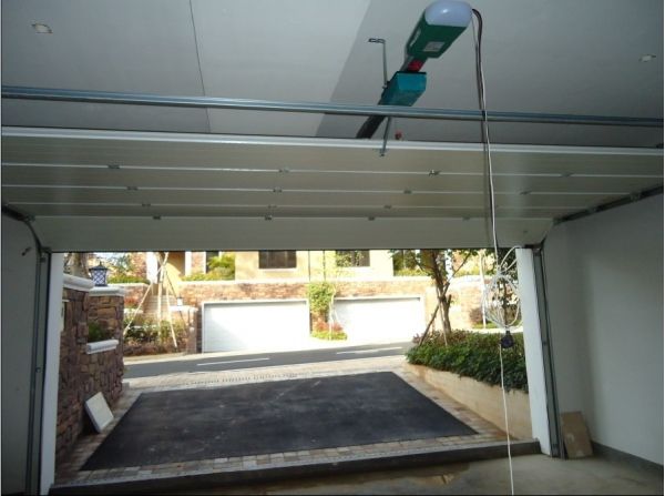 翻板車(chē)庫(kù)門(mén)