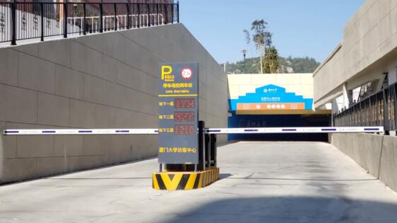 科拓“視頻免取卡+車位引導(dǎo)”