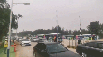 管·進(jìn)出有序