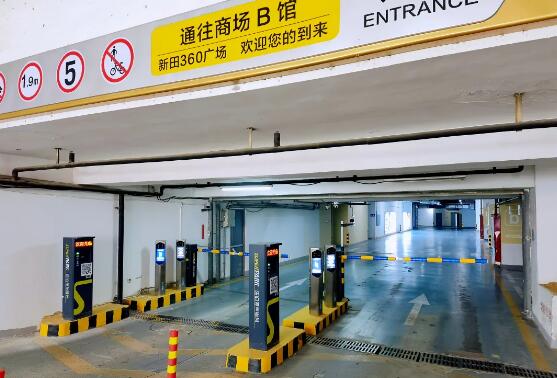 綠地新都會(huì)·新田360廣場(chǎng)便啟用了科拓·速泊停車服務(wù)