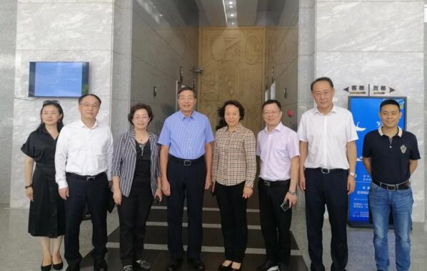 長春市政協(xié)領(lǐng)導與廈門市政協(xié)領(lǐng)導蒞臨科拓參觀考察