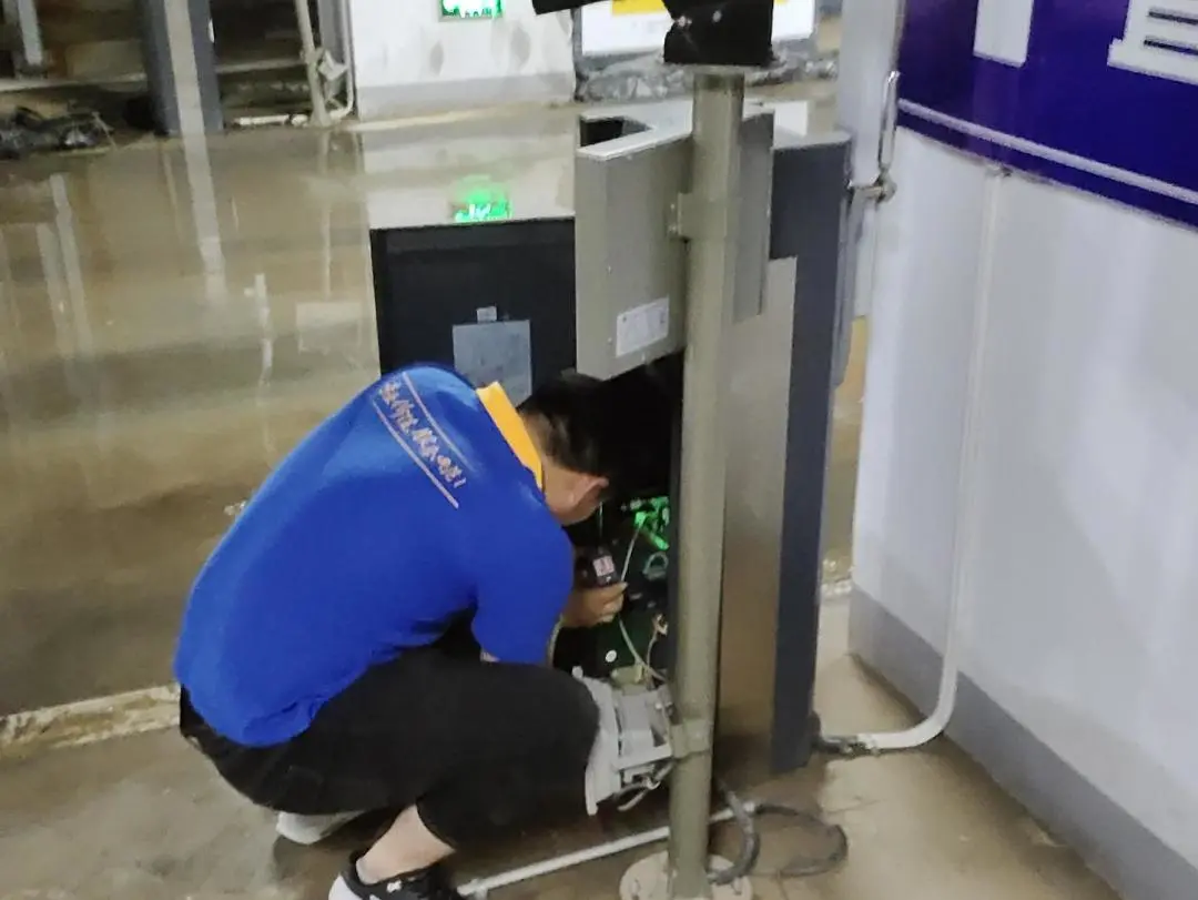 科拓迅速組織速泊專業(yè)技術(shù)團隊奔赴一線