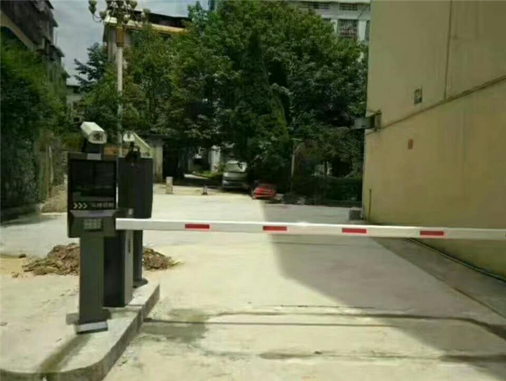三明碧桂園小區(qū)安裝停車場系統(tǒng)案例 - 中出網(wǎng)-智能出入口與停車充電門戶