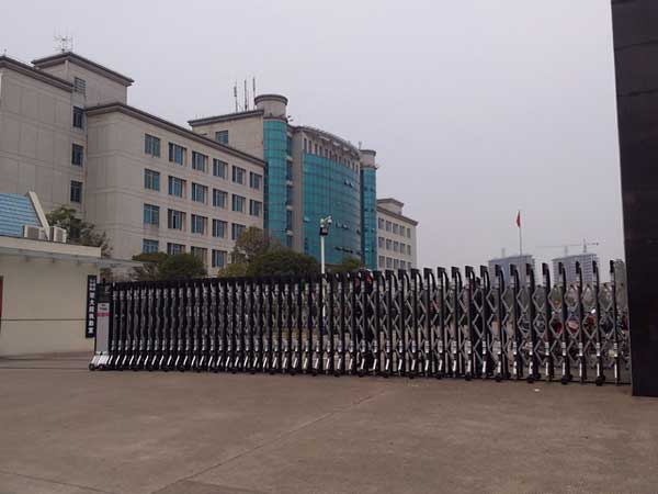 喜迎上饒出安智能電動伸縮門進(jìn)駐上饒縣政府