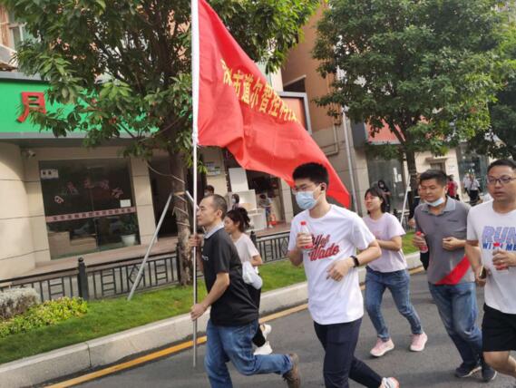 道爾代表大浪企業(yè)參賽深圳長跑活動