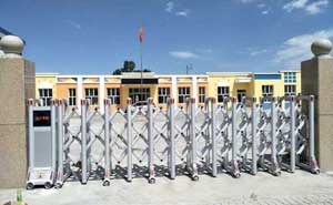 開封市高級技工學校電動伸縮門案例