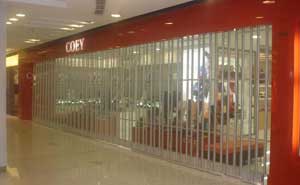 水晶卷簾門(mén)2