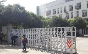 宜賓東辰國際學(xué)校電動伸縮門案例