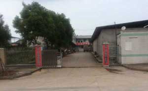 南充營山三合針紡織品廠伸縮門案例