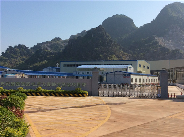 玉林五彩田園電動(dòng)伸縮門案例 - 中出網(wǎng)-智能出入口與停車充電門戶