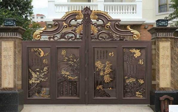 瀘州別墅圍墻大門風(fēng)水講究各方位擺什么植物好？