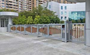 瀘州學士山?公園城電動伸縮門案例