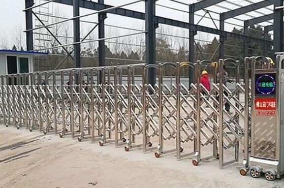 張家口新名人中等職業(yè)學(xué)校選用張家口出安智能電動(dòng)伸縮門