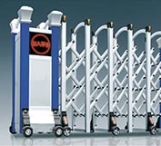 恭喜南平機(jī)電職業(yè)學(xué)校大門選用南平出安伸縮門