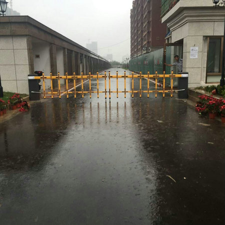 錦州東湖國(guó)際柵欄道閘案例 - 中出網(wǎng)-智能出入口與停車充電門戶