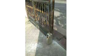 十堰祥安東城國際花園開門機(jī)案例