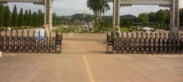 秦皇島市海港區(qū)東港路小學(xué)采購秦皇島出安智能伸縮門