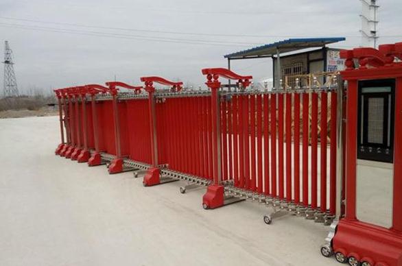 秦皇島出安智能伸縮門安裝在秦皇島市職業(yè)技術學校大門口