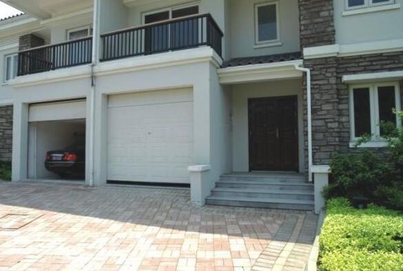 熱烈祝賀玉溪出安智能車庫門進(jìn)駐中軸國際