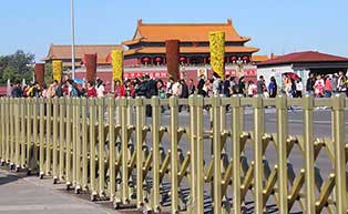 北京天安門伸縮門工程案例