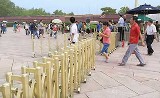 北京天安門廣場伸縮門工程案例