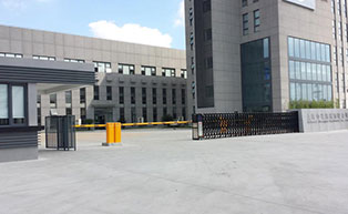 上海申克機(jī)械伸縮門工程案例