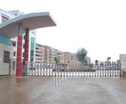 衡水科技工程學(xué)校安裝衡水出安智能電動(dòng)伸縮門(mén)正式投入使用