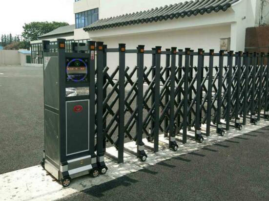 衡水市第二中學與衡水出安智能伸縮門達成合作協(xié)議