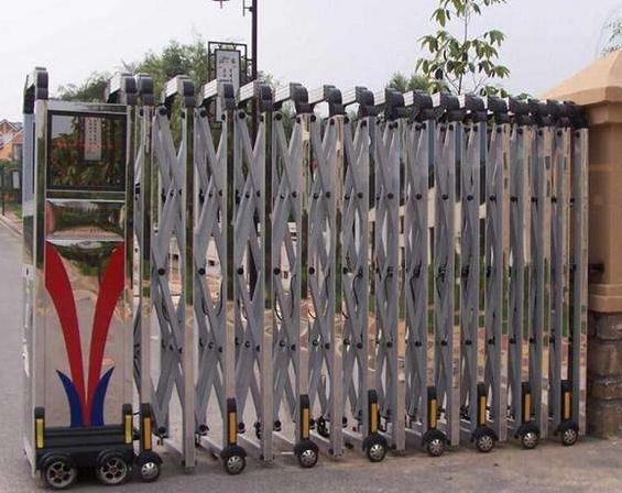 祝賀衡水出安智能電動伸縮門進駐衡水昌華環(huán)保設備制造有限公司大門口