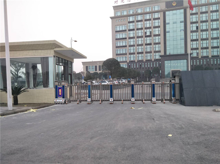 內(nèi)江出安智能電動伸縮門進駐內(nèi)江川建建筑有限公司