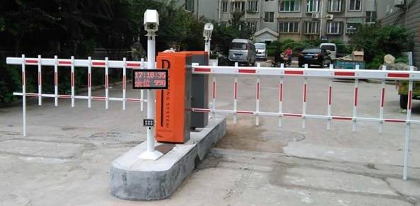 衢州出安智能道閘進駐衢州市白云學校