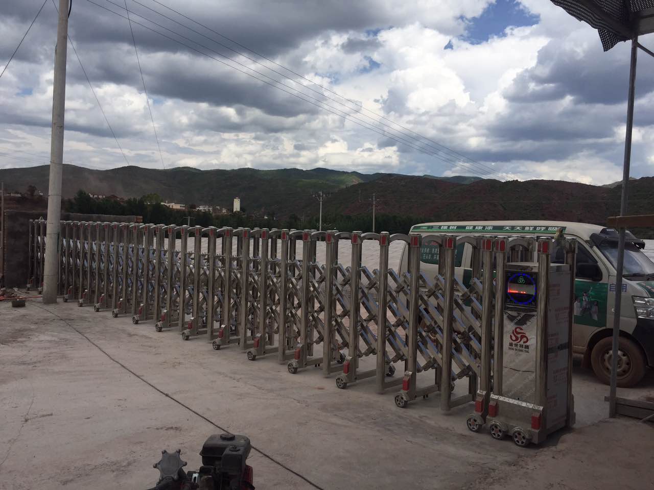 自貢長城裝備技術(shù)有限責任公司電動伸縮門案例 - 中出網(wǎng)-智能出入口與停車充電門戶