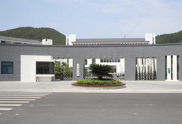 慶賀舟山出安智能電動伸縮門進駐舟山城西小學