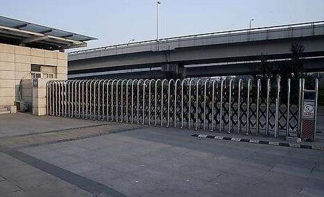 舟山出安智能電動伸縮門安裝在中交南山美廬