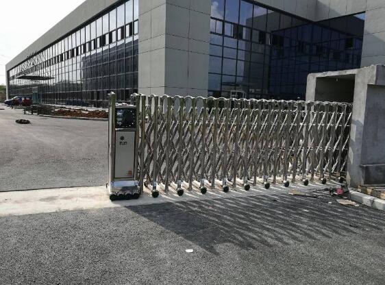 麗水出安智能伸縮門成功落地中梁百悅國際