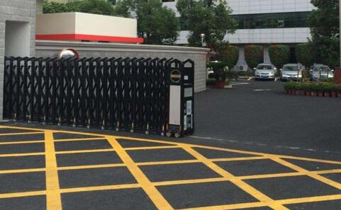 祝賀麗水出安智能電動伸縮門順利進駐藍城遂昌桃李春風