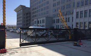 延安常泰藥業(yè)有限責(zé)任公司懸浮平移門案例