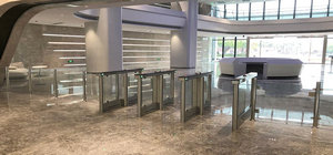 深圳城管局出入口閘機安裝