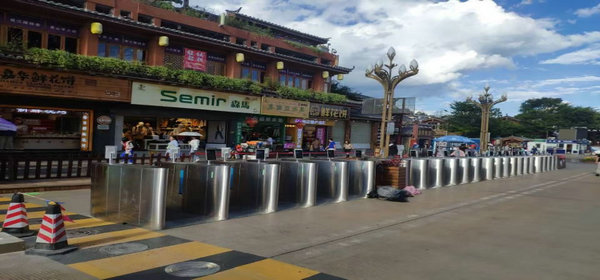 麗江古城人臉識別翼閘安裝 - 中出網(wǎng)-智能出入口與停車充電門戶