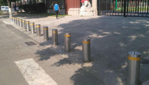 丹東優(yōu)質(zhì)防沖撞升降柱服務(wù)商定制行業(yè)干的是風生水起