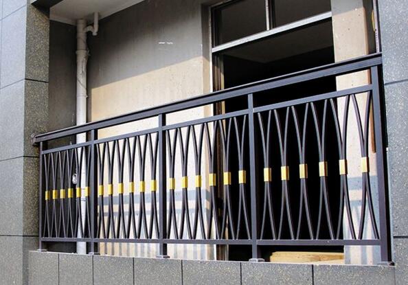 遂寧綠然國際學校安裝遂寧出安智能護欄正式投入使用