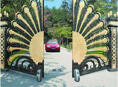 浙江東陽(yáng)畔山豪宅開門機(jī)案例 - 中出網(wǎng)-智能出入口與停車充電門戶