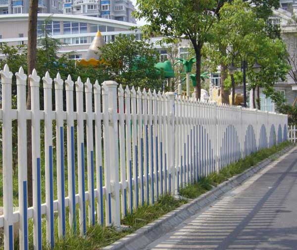 潮州金佳園護欄案例 - 中出網(wǎng)-智能出入口與停車充電門戶