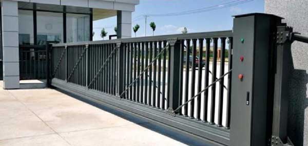 潮州崇德居懸浮門案例 - 中出網(wǎng)-智能出入口與停車充電門戶