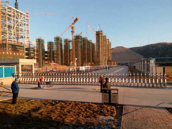 慶賀朔州出安智能伸縮門進駐朔州西山人家