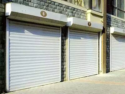 肇慶車庫門案例 - 中出網(wǎng)-智能出入口與停車充電門戶