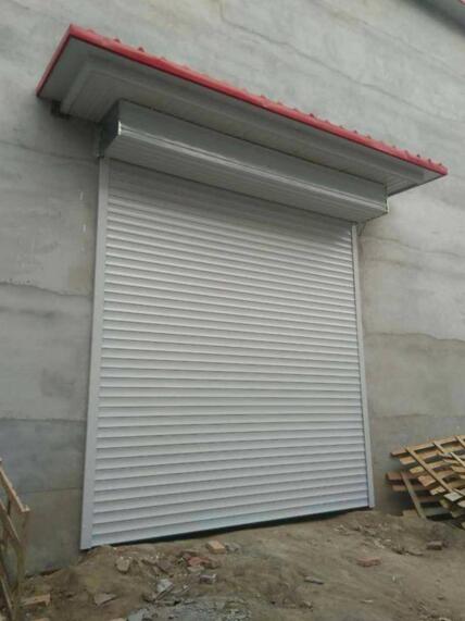 綠色環(huán)保白城保溫卷簾門(mén)安裝有蹊徑