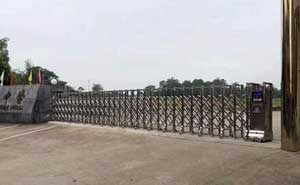 鷹潭市實驗中學伸縮門案例