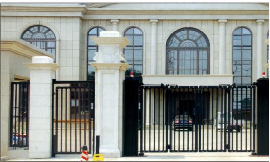 石嘴山市礦業(yè)(集團)有限責任公司懸浮折疊門案例 - 中出網(wǎng)-智能出入口與停車充電門戶